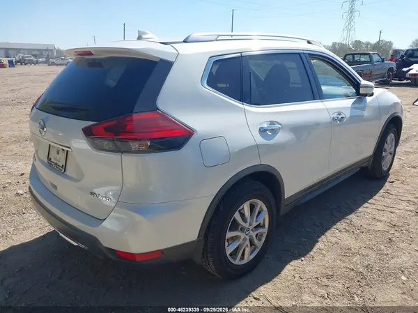 KNMAT2MVXHP605871 — 2017 Nissan Rogue, фото 4 с аукциона IAAI 08.10.2026, Естественный износ