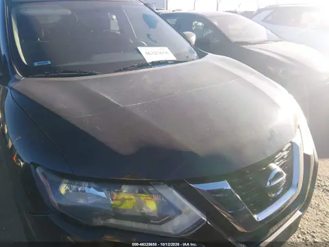 KNMAT2MV9HP536266 — 2017 Nissan Rogue, Град, фото до ремонта