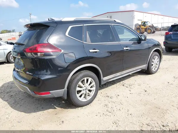 KNMAT2MV1JP588707 — 2018 Nissan Rogue, фото 4 с аукциона IAAI 09.10.2026, Передняя часть