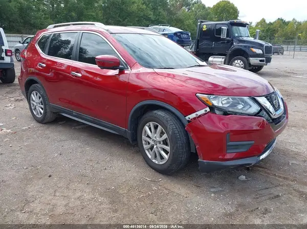 5N1AT2MT2JC748076 — 2018 Nissan Rogue, Передняя часть слева (Left Front), фото до ремонта