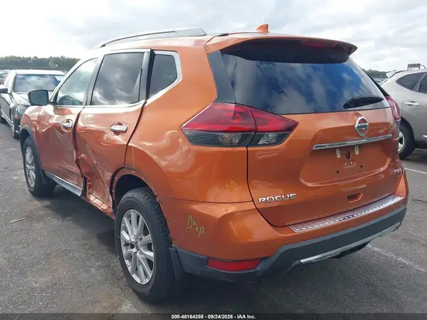5N1AT2MV0JC797570 — 2018 Nissan Rogue, фото 3 с аукциона IAAI, Левый бок