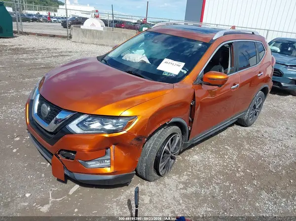 JN8AT2MV1JW308567 — 2018 Nissan Rogue, фото 2 с аукциона IAAI 06.10.2026, Передняя часть