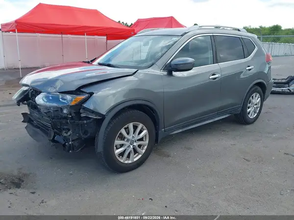 JN8AT2MT8JW457363 — 2018 Nissan Rogue, фото 2 с аукциона IAAI, Передняя часть