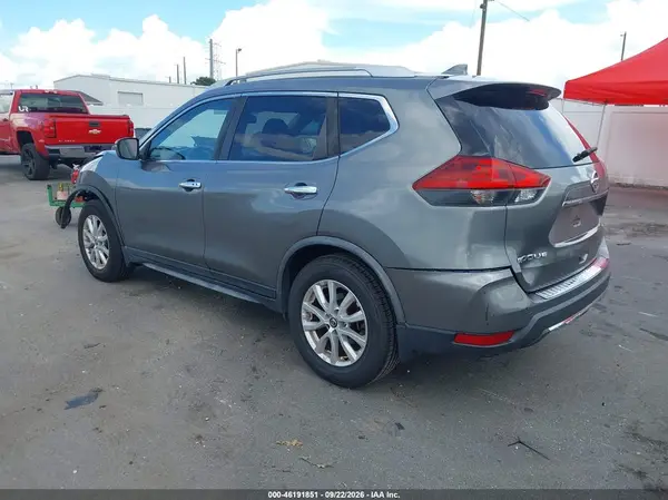JN8AT2MT8JW457363 — 2018 Nissan Rogue, фото 3 с аукциона IAAI, Передняя часть