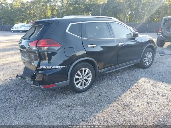 KNMAT2MT9JP502784 — 2018 Nissan Rogue, фото 4 с аукциона IAAI, Задняя часть