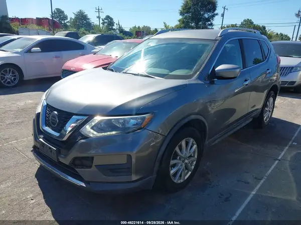 KNMAT2MVXJP535715 — 2018 Nissan Rogue, фото 2 с аукциона IAAI, Передняя часть справа
