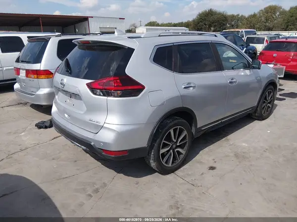2019 NISSAN ROGUE VIN 5N1AT2MV3KC743164 фото 4