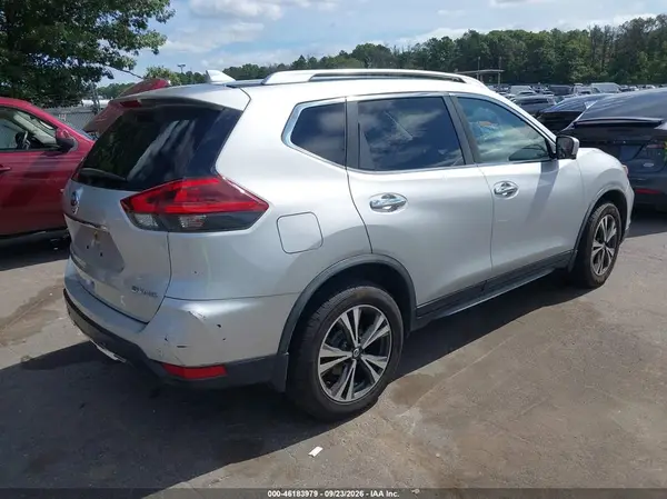JN8AT2MV7KW378785 — 2019 Nissan Rogue, фото 4 с аукциона IAAI 20.10.2026, Биологическая или химическая опасность
