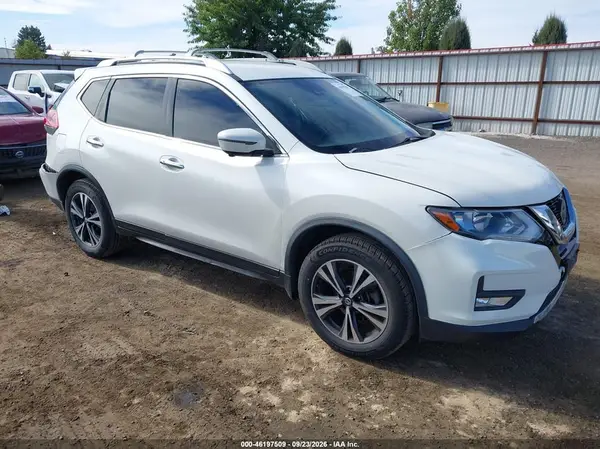 JN8AT2MV0KW380412 — 2019 Nissan Rogue, Передняя часть (Front & Rear), фото до ремонта