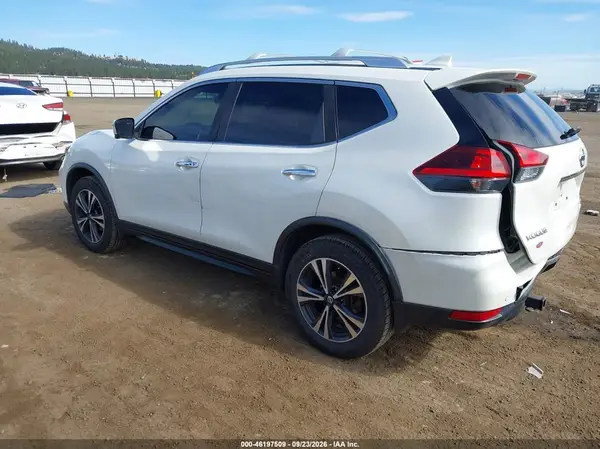 JN8AT2MV0KW380412 — 2019 Nissan Rogue, фото 3 с аукциона IAAI, Передняя часть