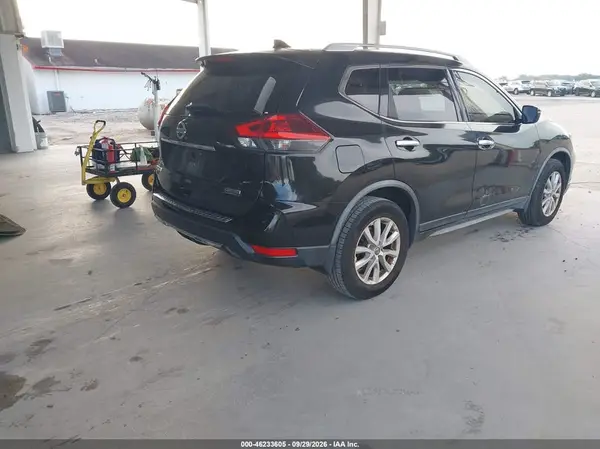 JN8AT2MTXKW500361 — 2019 Nissan Rogue, фото 4 с аукциона IAAI, Левый бок