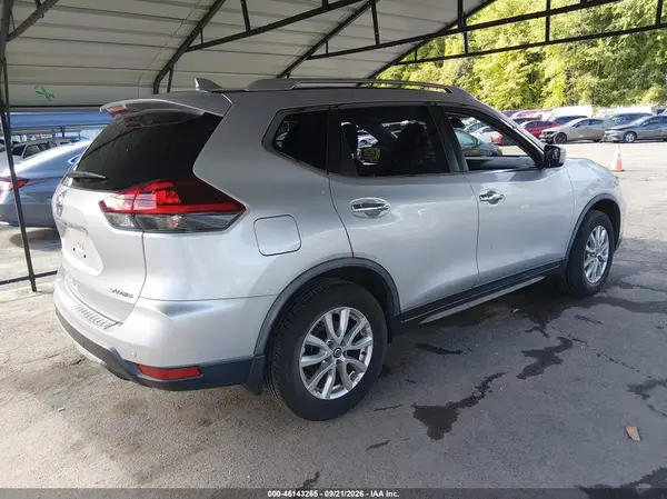 JN8AT2MV0LW113689 — 2020 Nissan Rogue, фото 4 с аукциона IAAI, Подтопление пресной водой