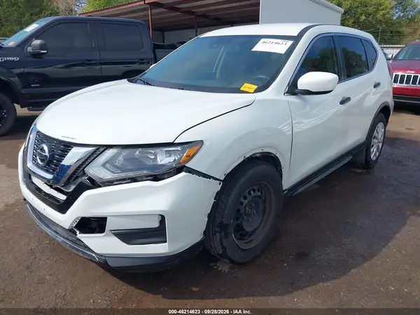 JN8AT2MT1LW032778 — 2020 Nissan Rogue, фото 2 с аукциона IAAI, Передняя часть слева