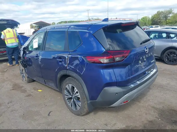 5N1BT3BB5PC879435 — 2023 Nissan Rogue, фото 3 с аукциона IAAI, Повреждения со всех сторон