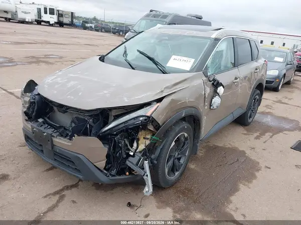 JN8BT3BBXRW288429 — 2024 Nissan Rogue, фото 2 с аукциона IAAI, Передняя часть