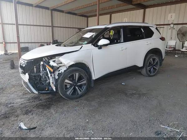 5N1BT3CA6RC731738 — 2024 Nissan Rogue, фото 2 с аукциона IAAI, Передняя часть слева