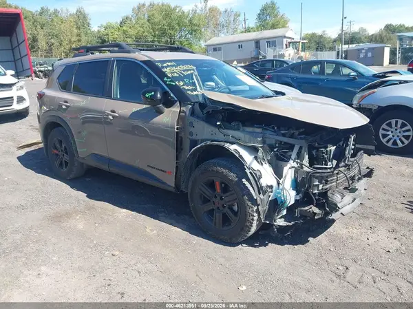5N1BT3BB7SC826065 — 2025 Nissan Rogue, Передняя часть (Front End), фото до ремонта
