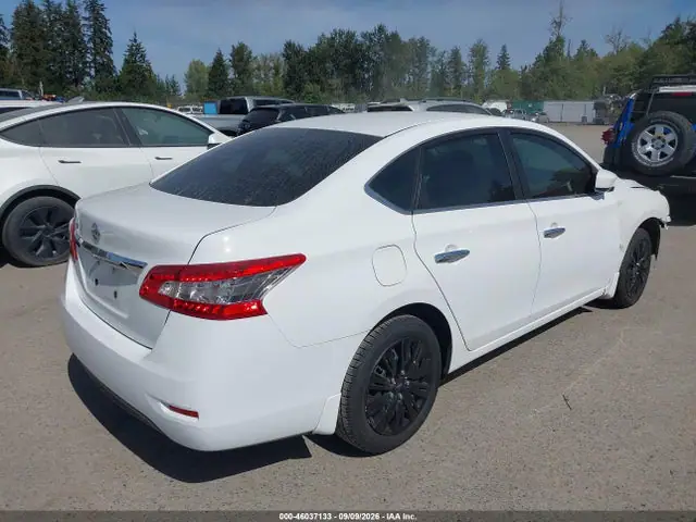 3N1AB7AP8FY373971 — 2015 Nissan Sentra S, фото 4 с аукциона IAAI 30.09.2026, Естественный износ