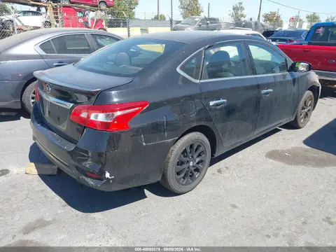 2018 Nissan SENTRA S VIN 3N1AB7AP2JY277052 фото 4