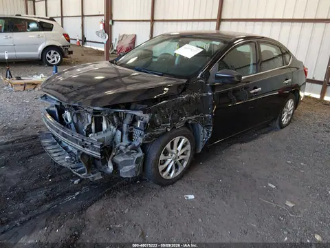 2018 Nissan SENTRA SV VIN 3N1AB7AP4JY256221 фото 2