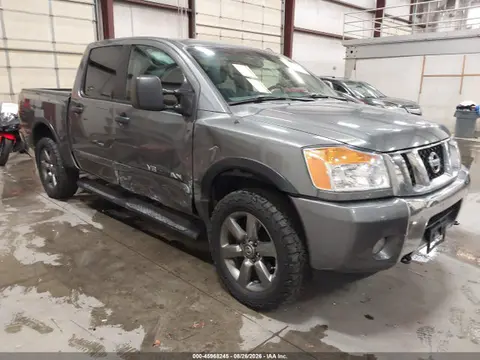 2015 Nissan TITAN SV VIN 1N6AA0EC7FN513632 фото 1