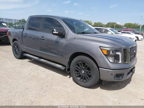 1N6AA1E68KN500673 — 2019 Nissan Titan SV, Левый бок (Left Side), фото до ремонта