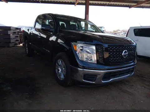 1N6AA1EK6KN511961 — 2019 Nissan Titan SV, Передняя часть слева (Left Front), фото до ремонта