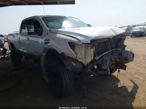 1N6BA1F49HN566840 — 2017 Nissan Titan Xd Platinum Reserve Diesel, Передняя часть (Front End), фото до ремонта