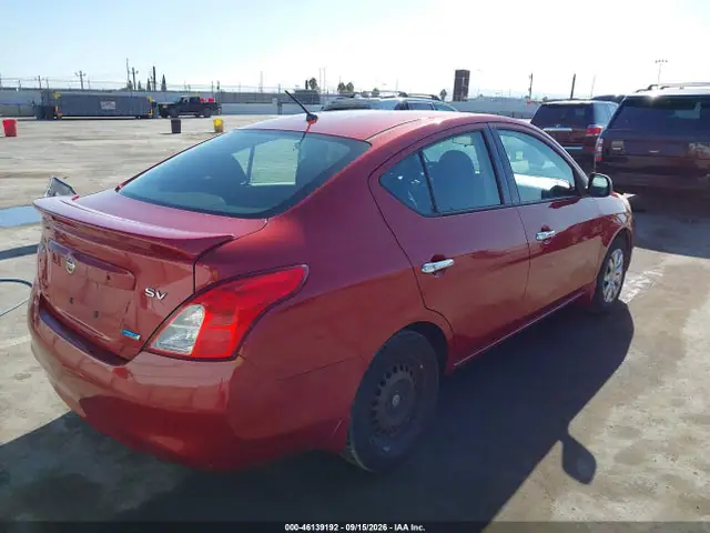 3N1CN7AP7EK462237 — 2014 Nissan Versa 1.6 S/1.6 S+/1.6 SL/1.6 SV, фото 4 с аукциона IAAI 30.09.2026, Естественный износ