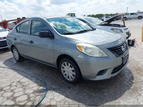 3N1CN7AP8EL857571 — 2014 Nissan Versa 1.6 S, Естественный износ (Normal Wear & Tear), фото до ремонта