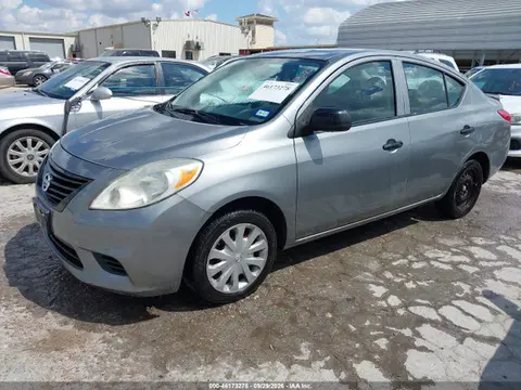 2014 Nissan Versa 1.6 S+ VIN 3N1CN7AP8EL857571 фото 2