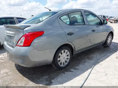 2014 Nissan Versa 1.6 S+ VIN 3N1CN7AP8EL857571 фото 4