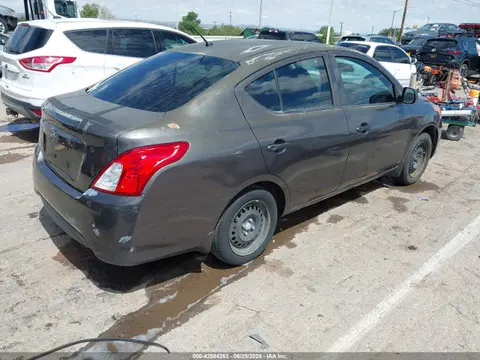 2015 Nissan Versa 1.6 S VIN 3N1CN7AP9FL906911 фото 4