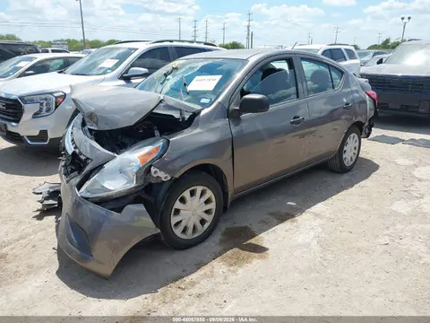 2015 Nissan Versa 1.6 S+ VIN 3N1CN7AP0FL958041 фото 2