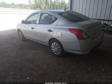 2015 Nissan Versa 1.6 S VIN 3N1CN7AP4FL942277 фото 3