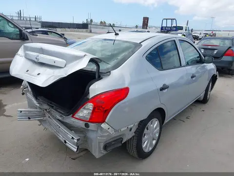 2016 Nissan Versa 1.6 S VIN 3N1CN7AP4GL817409 фото 4