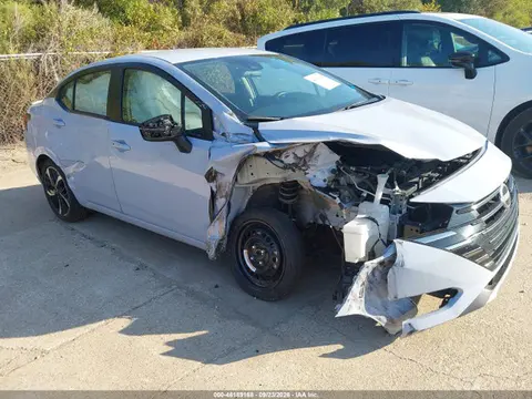 3N1CN8FV1SL836540 — 2025 Nissan Versa 1.6 SR, Передняя часть справа (Right Front), фото до ремонта