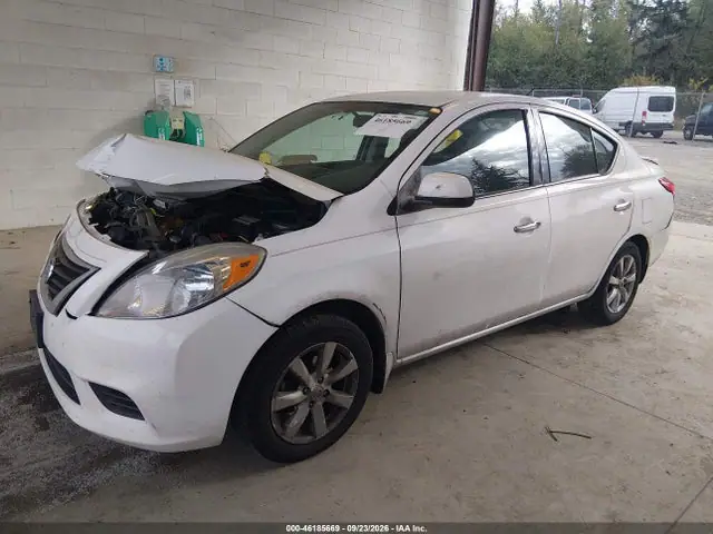 3N1CN7AP9EL865551 — 2014 Nissan Versa 1.6 SV, фото 2 с аукциона IAAI 14.10.2026, Передняя часть