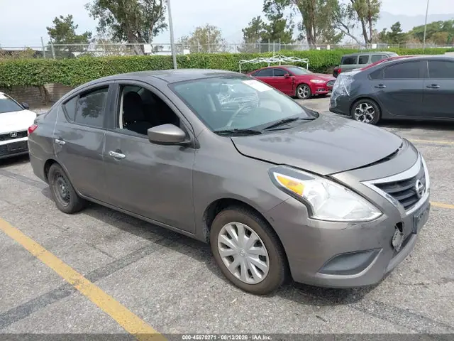 3N1CN7AP5FL931580 — 2015 Nissan Versa 1.6 SV, Передняя часть (Front End), фото до ремонта