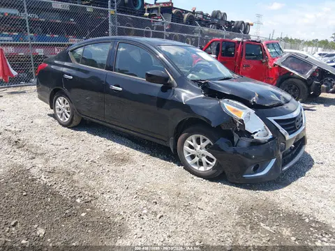 3N1CN7AP9HL806584 — 2017 Nissan Versa 1.6 SV, Передняя часть справа (Right Front), фото до ремонта