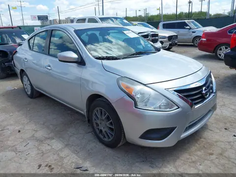 3N1CN7AP1HL891971 — 2017 Nissan Versa 1.6 SV, Задняя часть (Rear), фото до ремонта