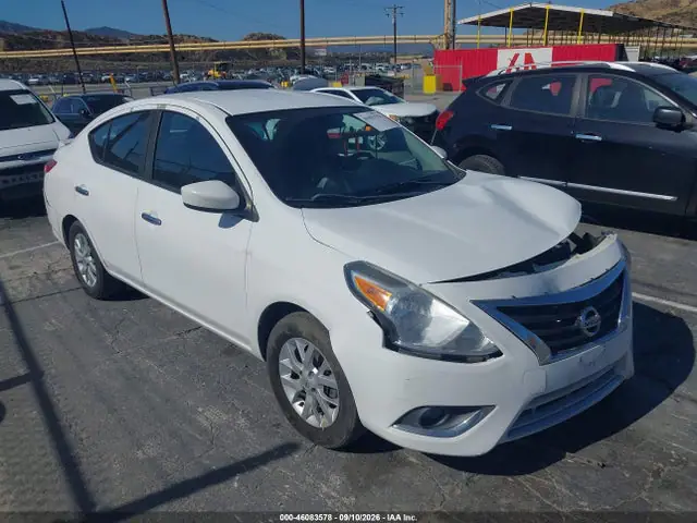3N1CN7AP3JL801502 — 2018 Nissan Versa 1.6 SV, Передняя часть слева (Left Front), фото до ремонта