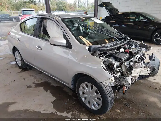 3N1CN7AP6KL850128 — 2019 Nissan Versa 1.6 SV, Передняя часть (Front End), фото до ремонта