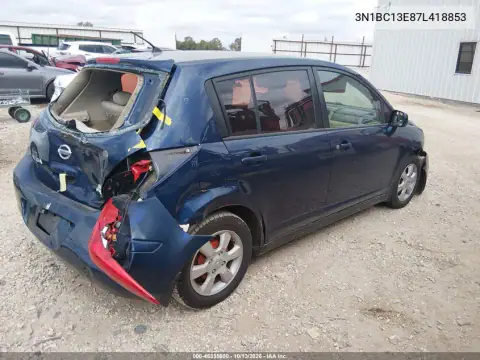 3N1BC13E87L418853 — 2007 Nissan Versa, фото 5 с аукциона IAAI, Задняя часть