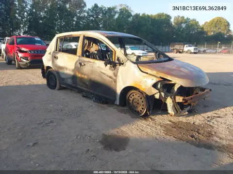 3N1BC13E69L362849 — 2009 Nissan Versa, Повреждения со всех сторон, фото до ремонта