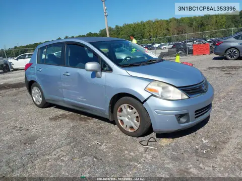 3N1BC1CP8AL353396 — 2010 Nissan Versa, Правая сторона, фото до ремонта