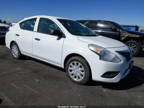 3N1CN7AP5FL901043 — 2015 Nissan Versa, Естественный износ (Normal Wear & Tear), фото до ремонта