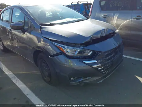 3N1CN8DV4RL860683 — 2024 Nissan Versa, Передняя часть (Front), фото до ремонта