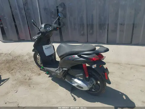 2023 Piaggio Liberty 150/150 S VIN ZAPM898G1P7003957 фото 3