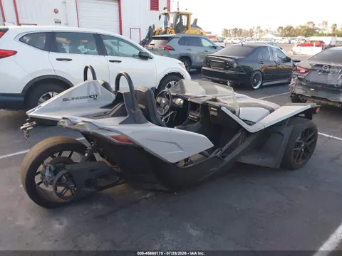 2022 Polaris Slingshot S With Technology Package VIN 57XAATHD5N8149188 фото 4